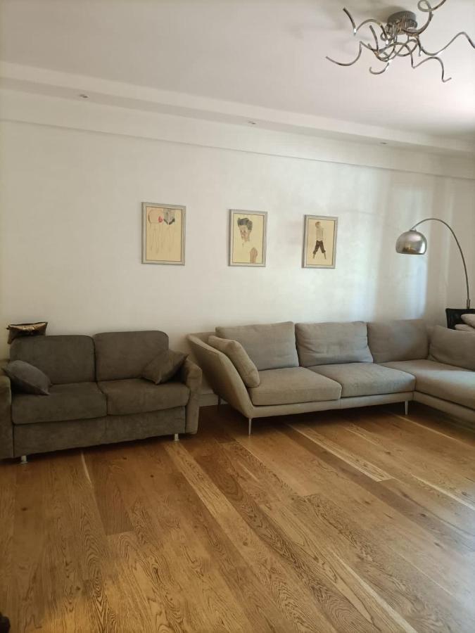 Lagustena Rooms Janov Exteriér fotografie